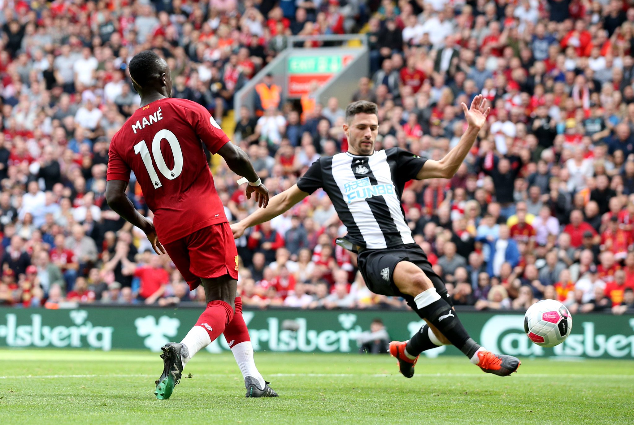 前的防守失 前的防守失